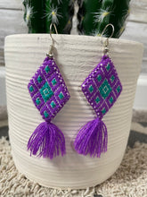 Cargar imagen en el visor de la galería, Diamond Embroidered Earrings
