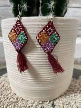 Cargar imagen en el visor de la galería, Diamond Embroidered Earrings
