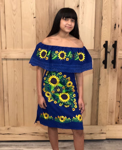 Lila in Sunflowers Peasant Dress/ Lila Vestido Campesina de Girasoles