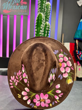 Cargar imagen en el visor de la galería, Gamuza Hand painted Hats
