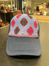 Cargar imagen en el visor de la galería, Gorras Bordadas

