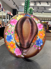 Cargar imagen en el visor de la galería, Tropical Flowers Hat
